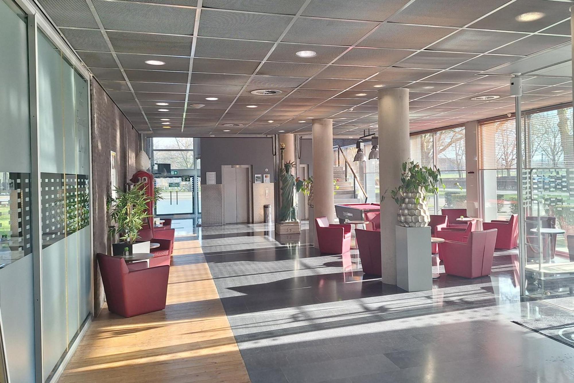 Garner Hotel Maastricht By Ihg Экстерьер фото