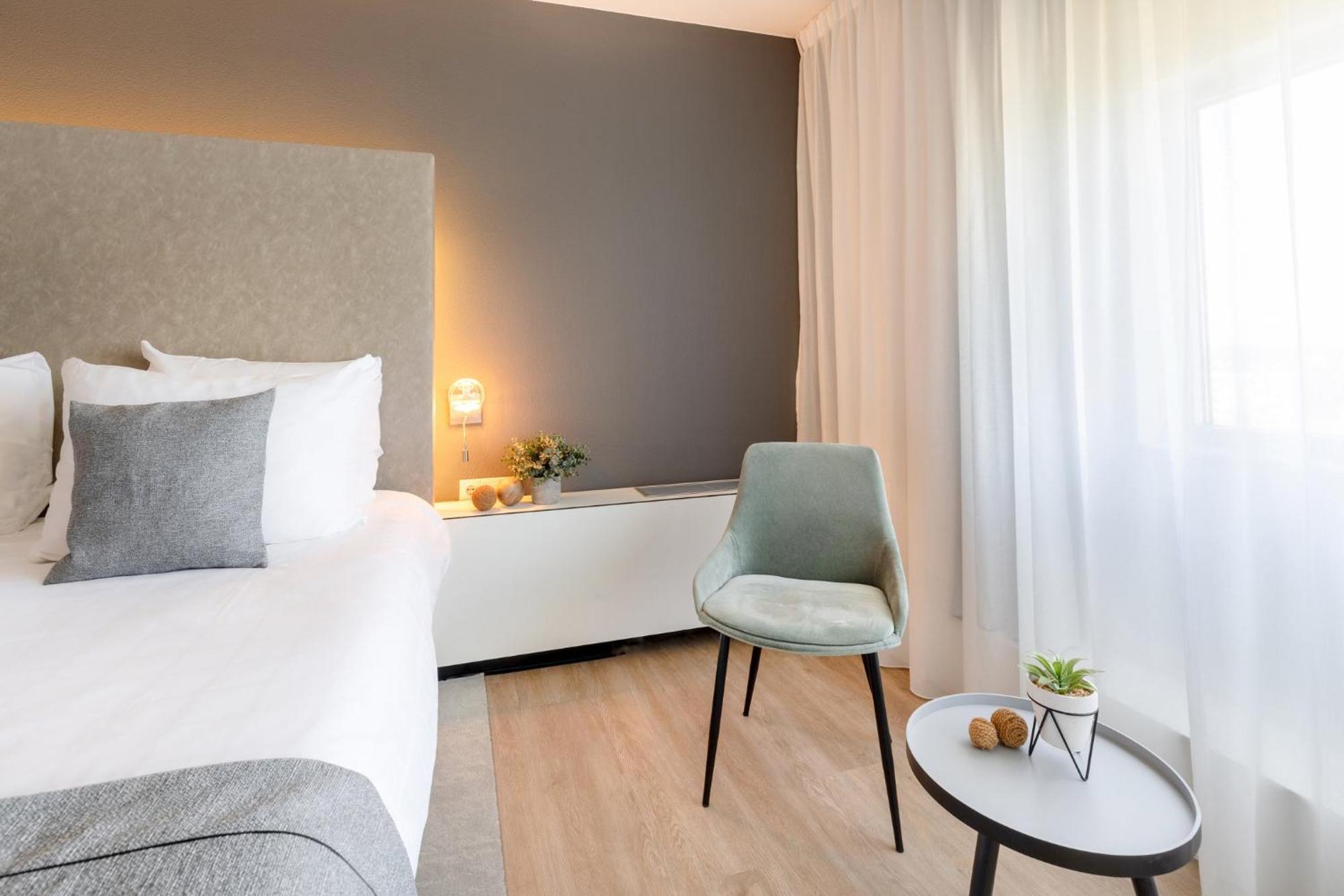 Garner Hotel Maastricht By Ihg Экстерьер фото