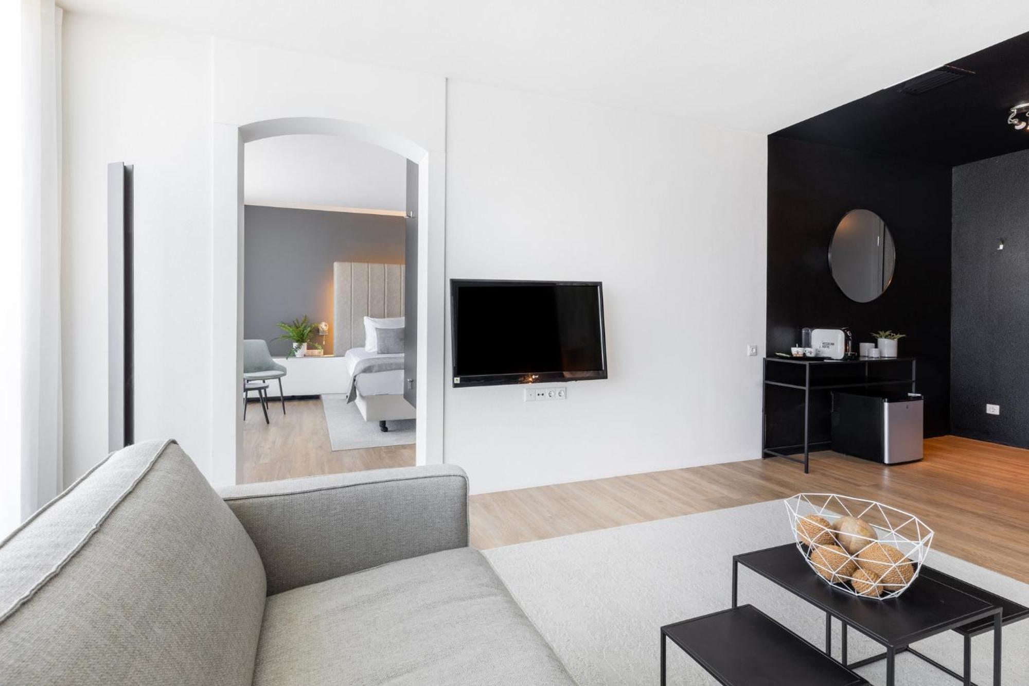 Garner Hotel Maastricht By Ihg Экстерьер фото