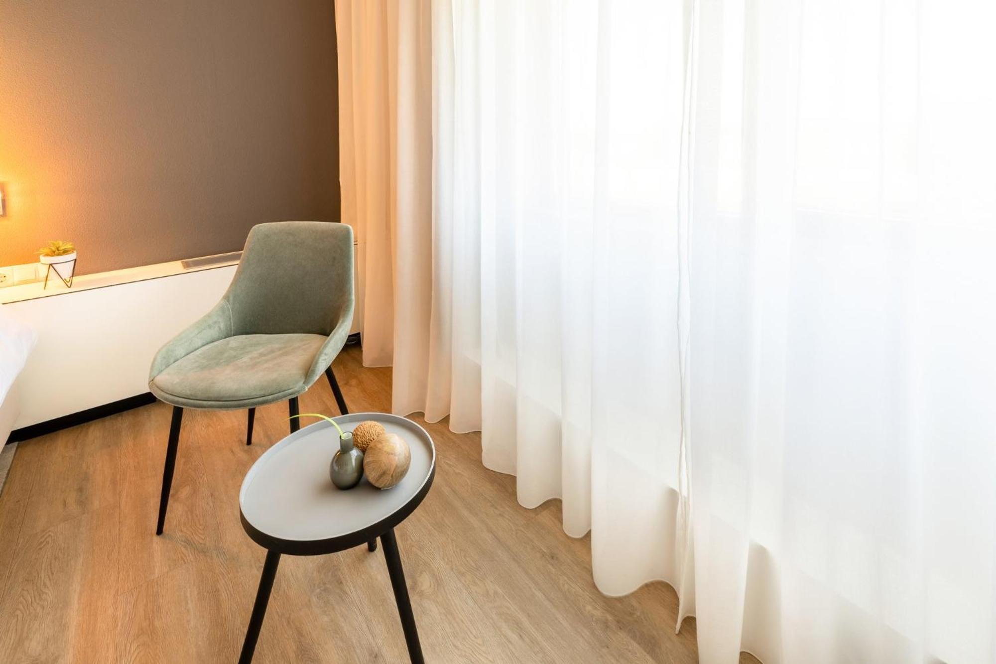 Garner Hotel Maastricht By Ihg Экстерьер фото