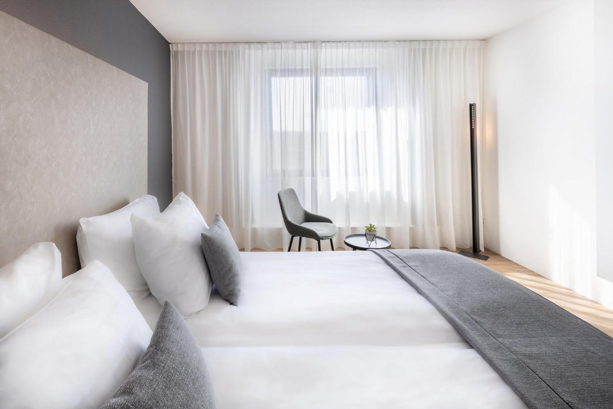 Garner Hotel Maastricht By Ihg Экстерьер фото